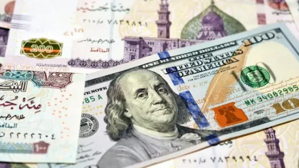 متوسط سعر الدولار في مصر ينخفض إلى 49.39 جنيه اليوم