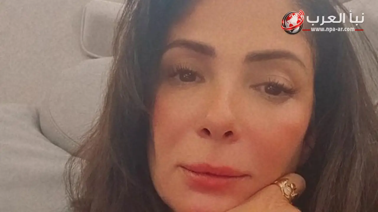 منى زكي تدعم هبة مجدي بعد إعلان إصابتها بالسرطان