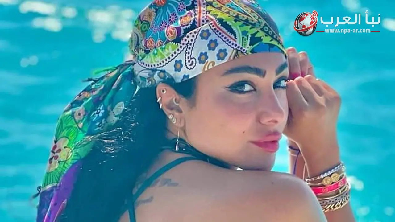 ميرهان حسين تنشر صورا جديدة من أحدث جلسة تصوير بإطلالة زرقاء فاتحة