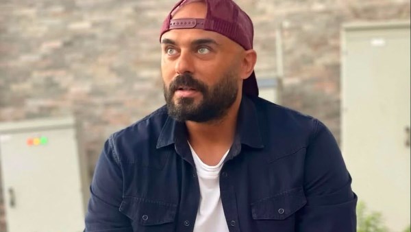 أحمد صلاح حسني يهنئ عمرو دياب وتركي آل الشيخ أحمد صلاح حسني يهنئ عمرو دياب وتركي آل الشيخ