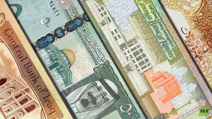 العملات العربية بمستهل تعاملات الأسبوع صورة أرشيفية