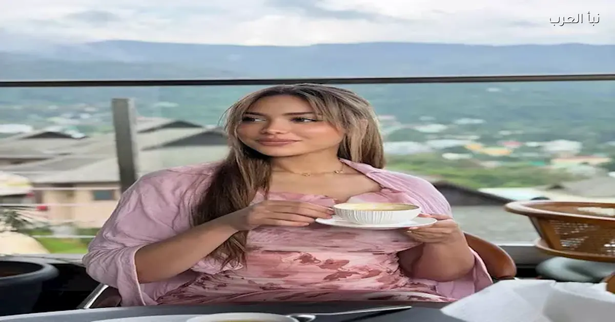 زوجة النني تنشر صورة رومانسية تجمعهما خلال متابعة مباراة منتخب مصر