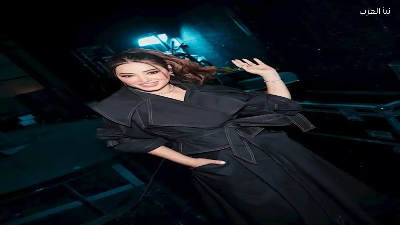 رحمة رياض تبرز بإطلالات جديدة من كواليس برنامج The Voice
