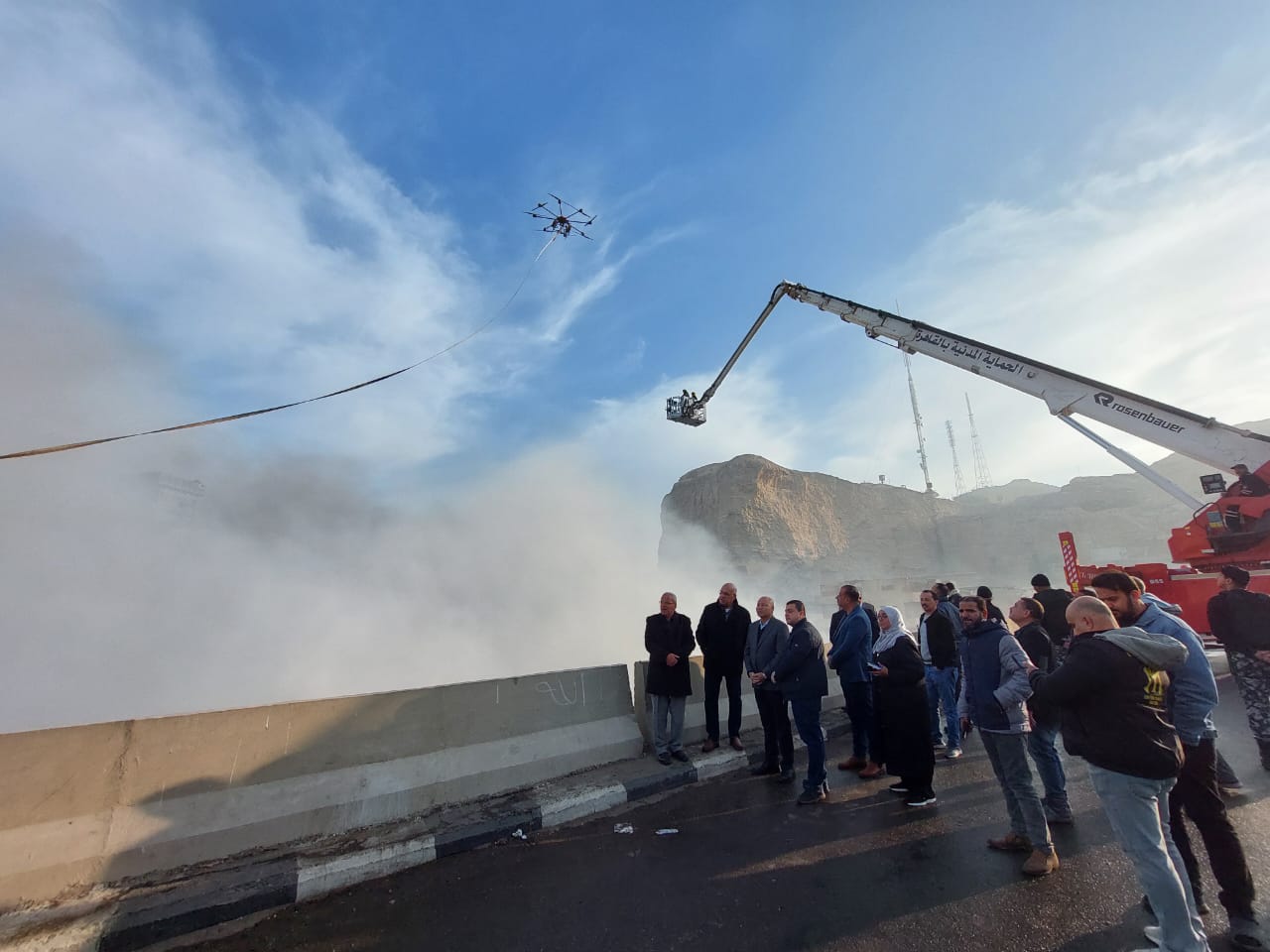 محافظ القاهرة يشرف على إخماد حريق منطقة الزاريب