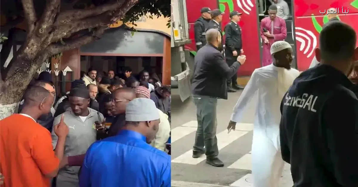 أداء لاعبي منتخب السنغال لصلاة الجمعة بدون حراسة أو تأمين في أربع صور