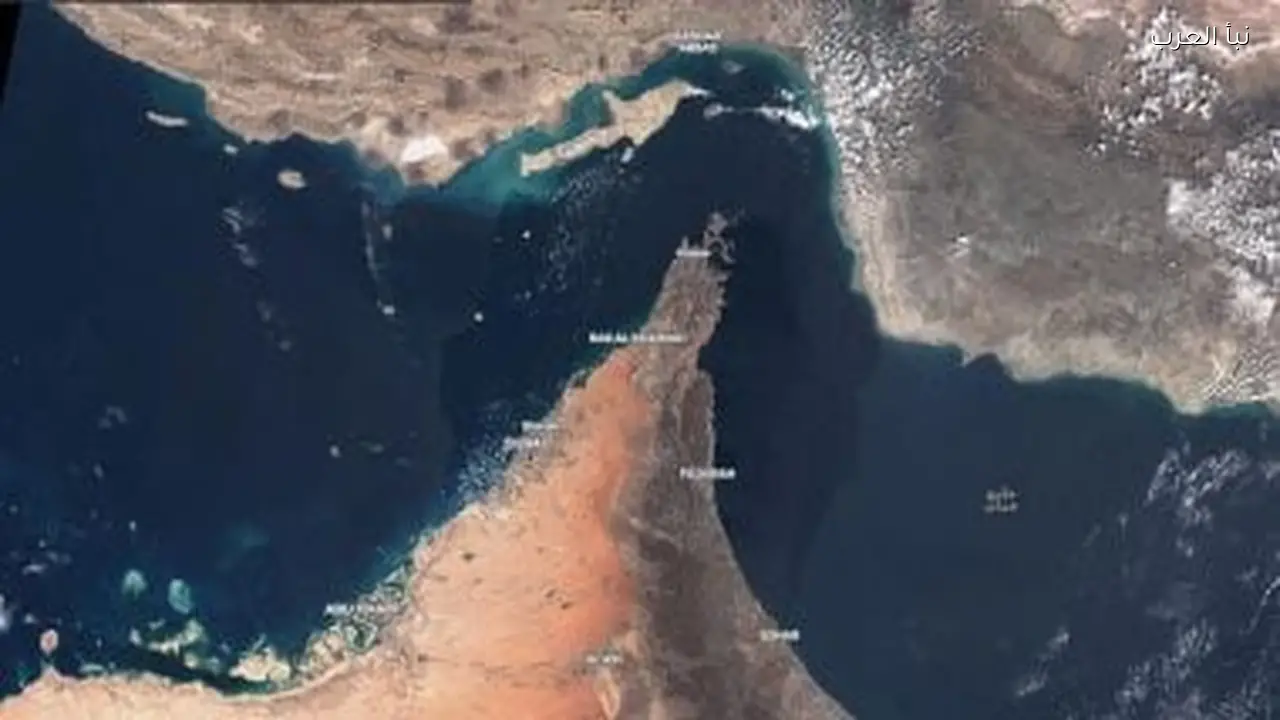 إيران تبدأ تدريبات عسكرية بالذخيرة الحية في مضيق هرمز