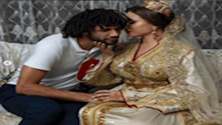 ابن النني يعاني من وعكة صحية وزوجته تكشف التفاصيل