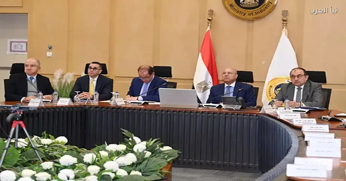اجتماع موسع لكامل الوزير لبحث تعميق التصنيع المحلي