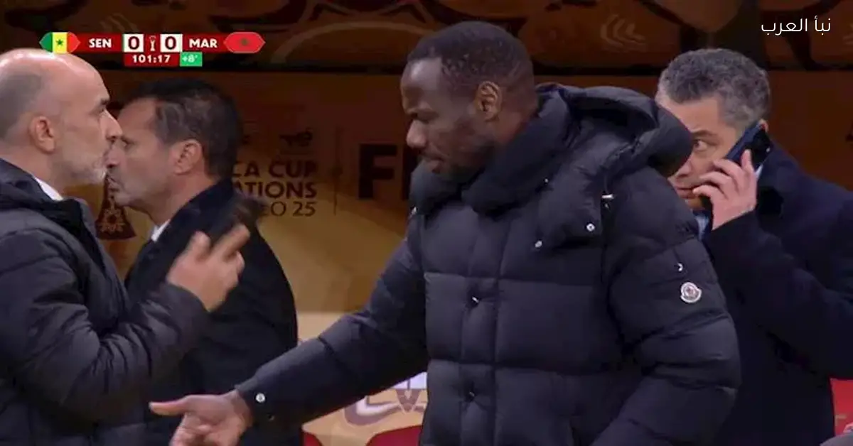 انتقادات حادة من وليد الركراكي لمدرب منتخب السنغال بسبب أسلوبه غير اللائق