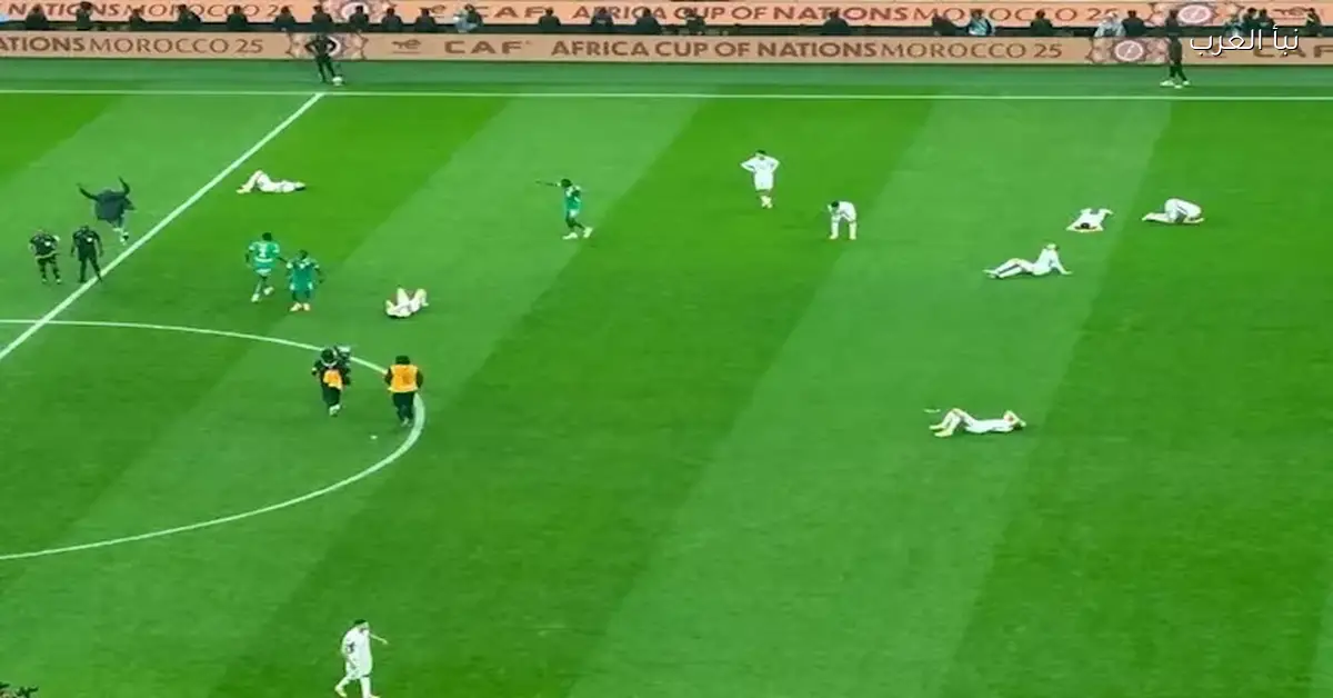 انهيار لاعبي المغرب بعد الهزيمة أمام السنغال في نهائي أمم أفريقيا يظهر في 15 صورة
