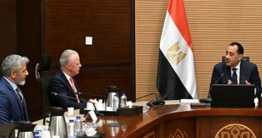 رئيس الوزراء يناقش تعزيز الشراكة مع شركة بوينج
