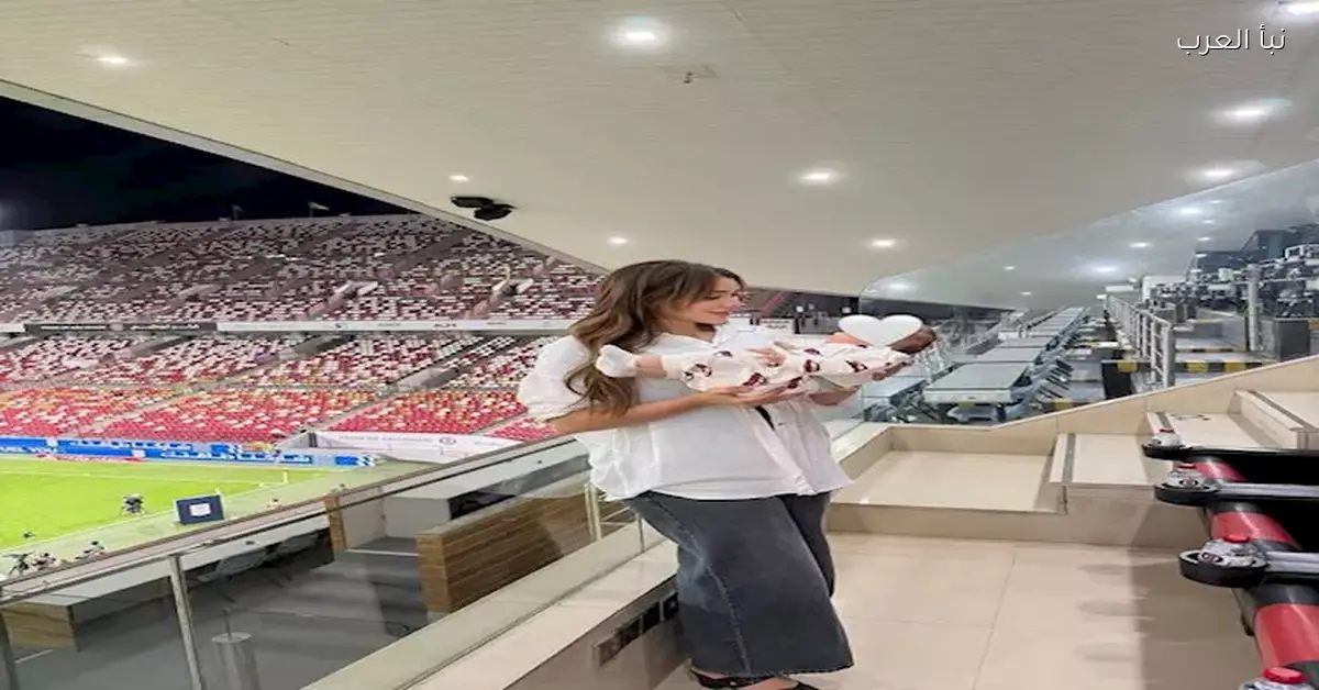 زوجة النني الثانية تنشر صورا جديدة لابنهما بالزي المغربي