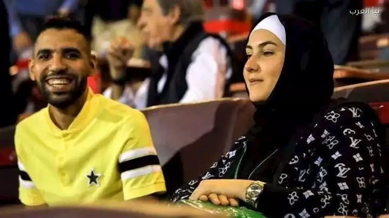 زوجة مؤمن زكريا تدعمه في محنته الصحية بـ 15 صورة مؤثرة