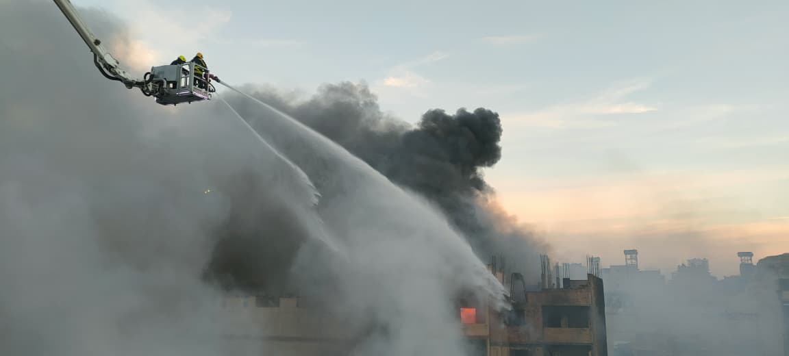 محافظ القاهرة يشرف على إخماد حريق بمنشأة ناصر