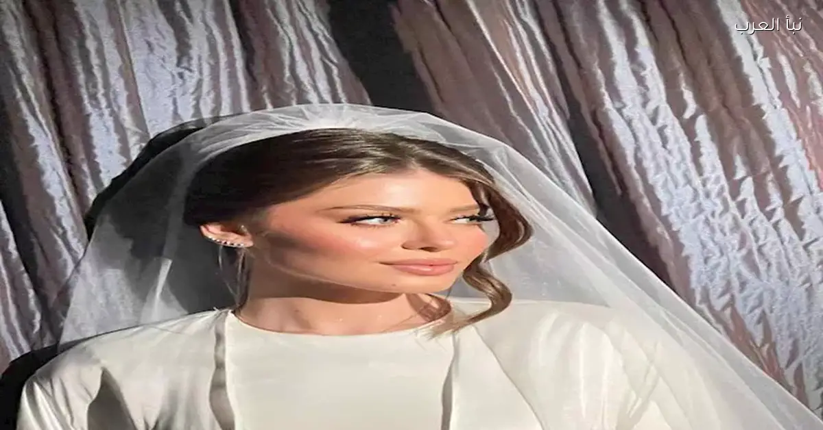 نبيل دونجا يشارك صورة جديدة مع زوجته من شهر العسل