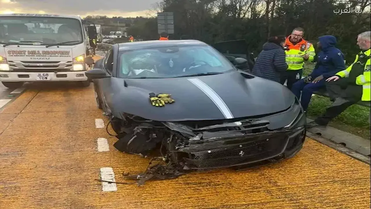 نجم الدوري الإنجليزي يتعرض لحادث سير قبل مباراة دوري الأبطال