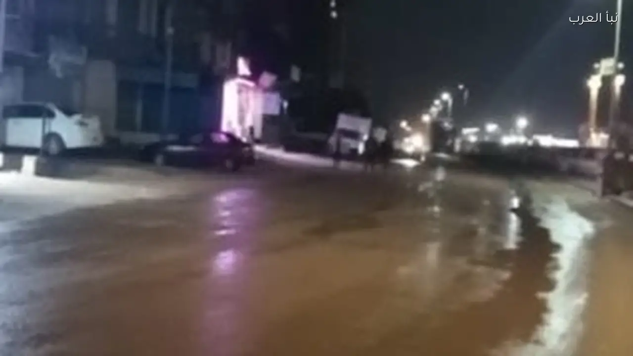 أمطار متوسطة تسقط على مناطق في الجيزة فيديو