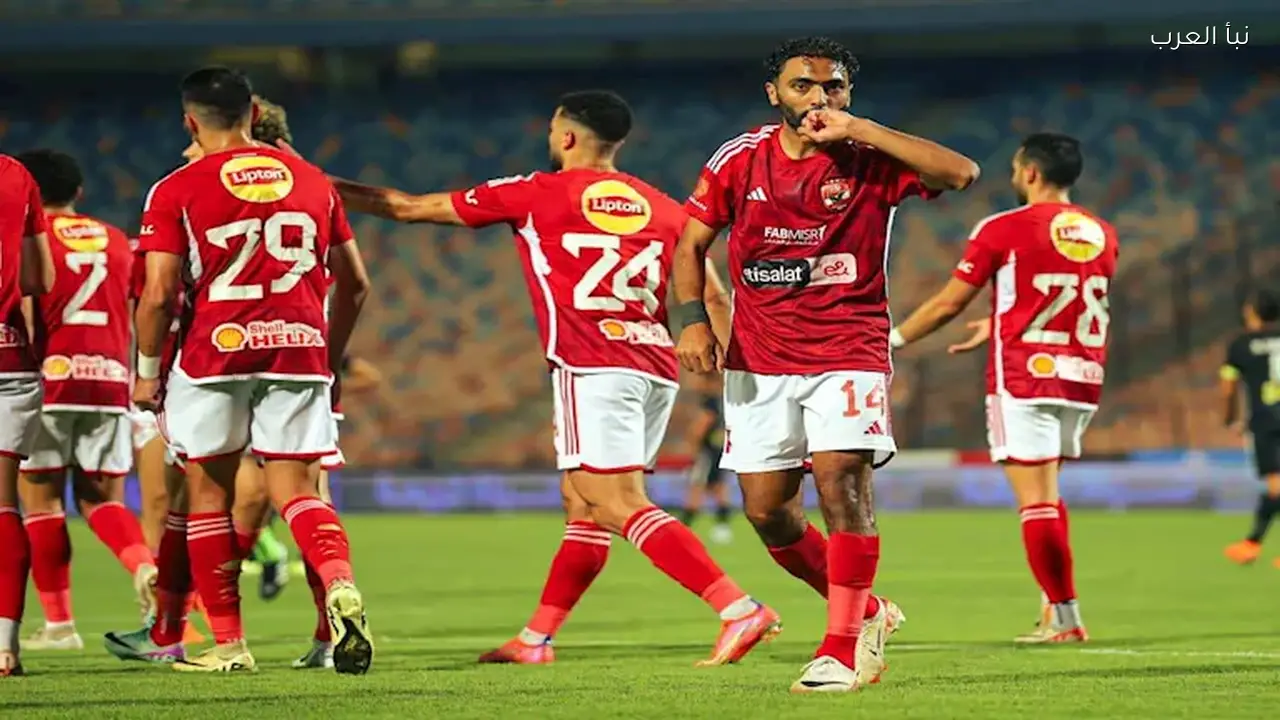 الأهلي يسعى لاقتناص صدارة الدوري في مواجهة سموحة الليلة