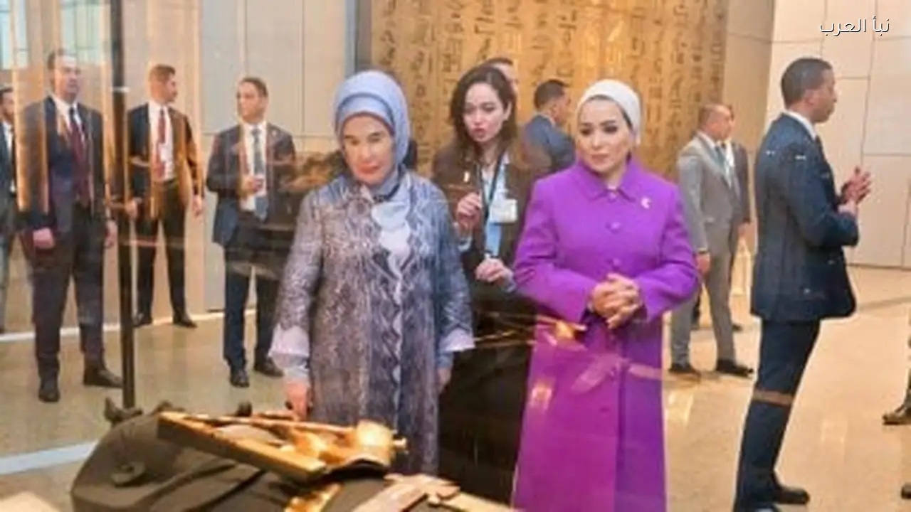 انتصار السيسي تزور المتحف المصري الكبير مع قرينة الرئيس التركي