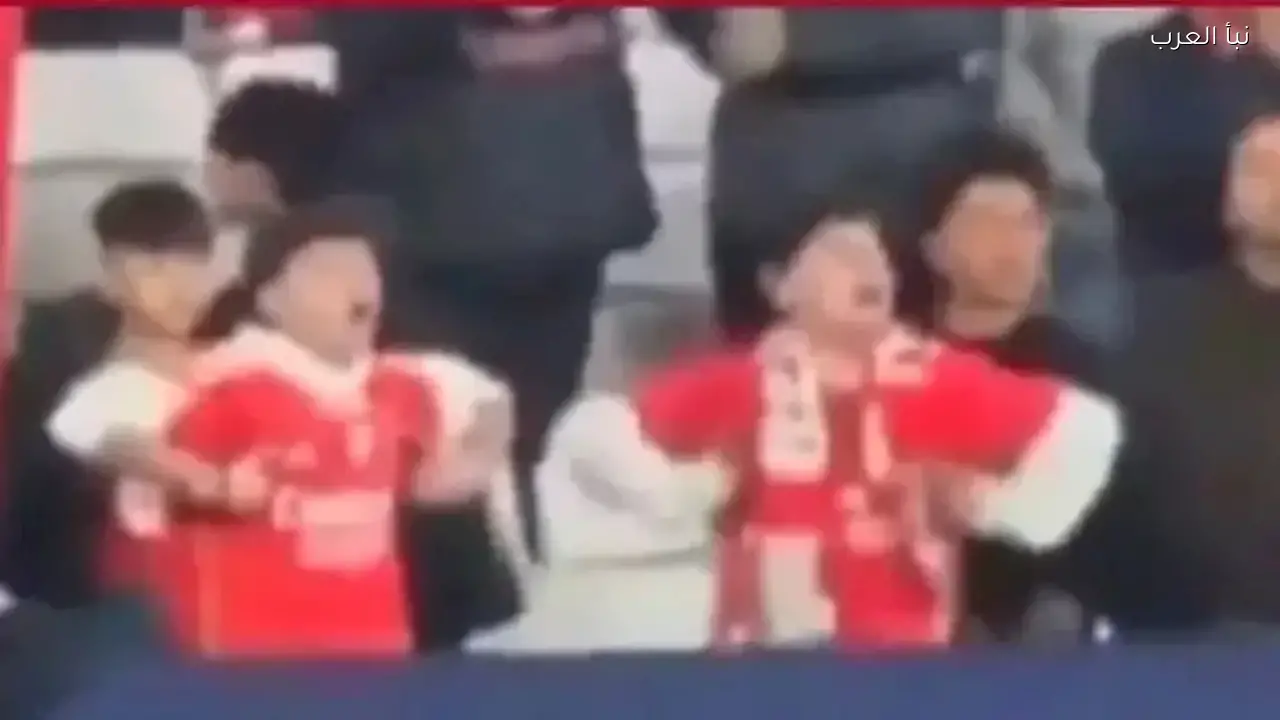 بنفيكا يحقق مع مشجعيه بسبب العنصرية تجاه فينيسيوس جونيور