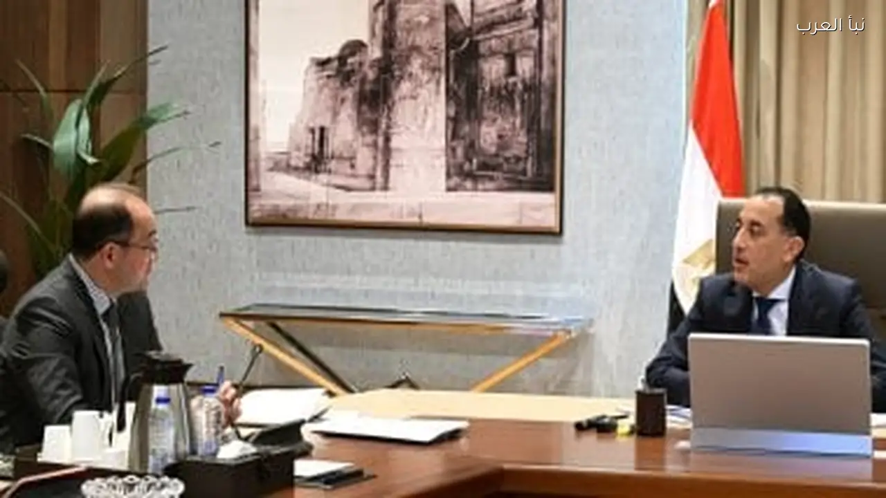 رئيس الوزراء يناقش ملفات العمل مع وزير المالية