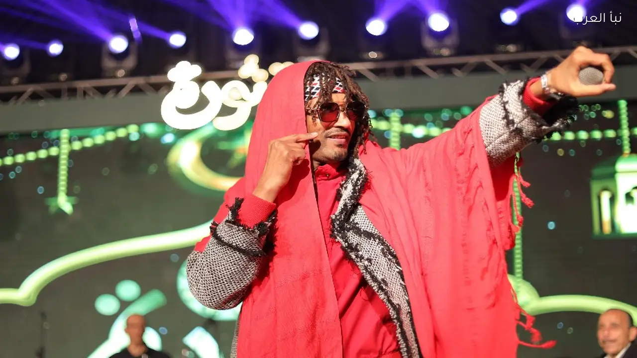 شاندو يقدم أجمل أغانيه في حفل سحور رمضاني بالتجمع