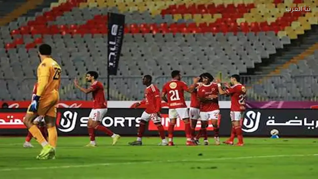 طاقم تحكيم مباراة الأهلي وزد في الدوري المصري اليوم