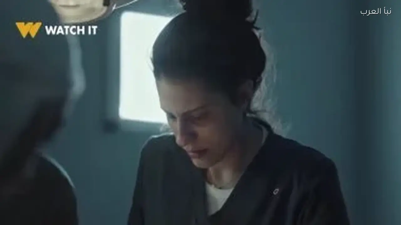 كيرا يغنم تعلن عن إصابة زوجها خلال الهجوم الثاني على مدرسة الأونروا في صحاب الأرض