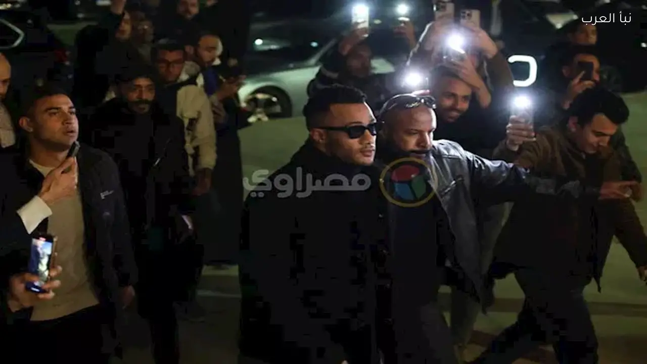 محمد رمضان يحضر عزاء إسلام رضا شقيق الفنانة زينة