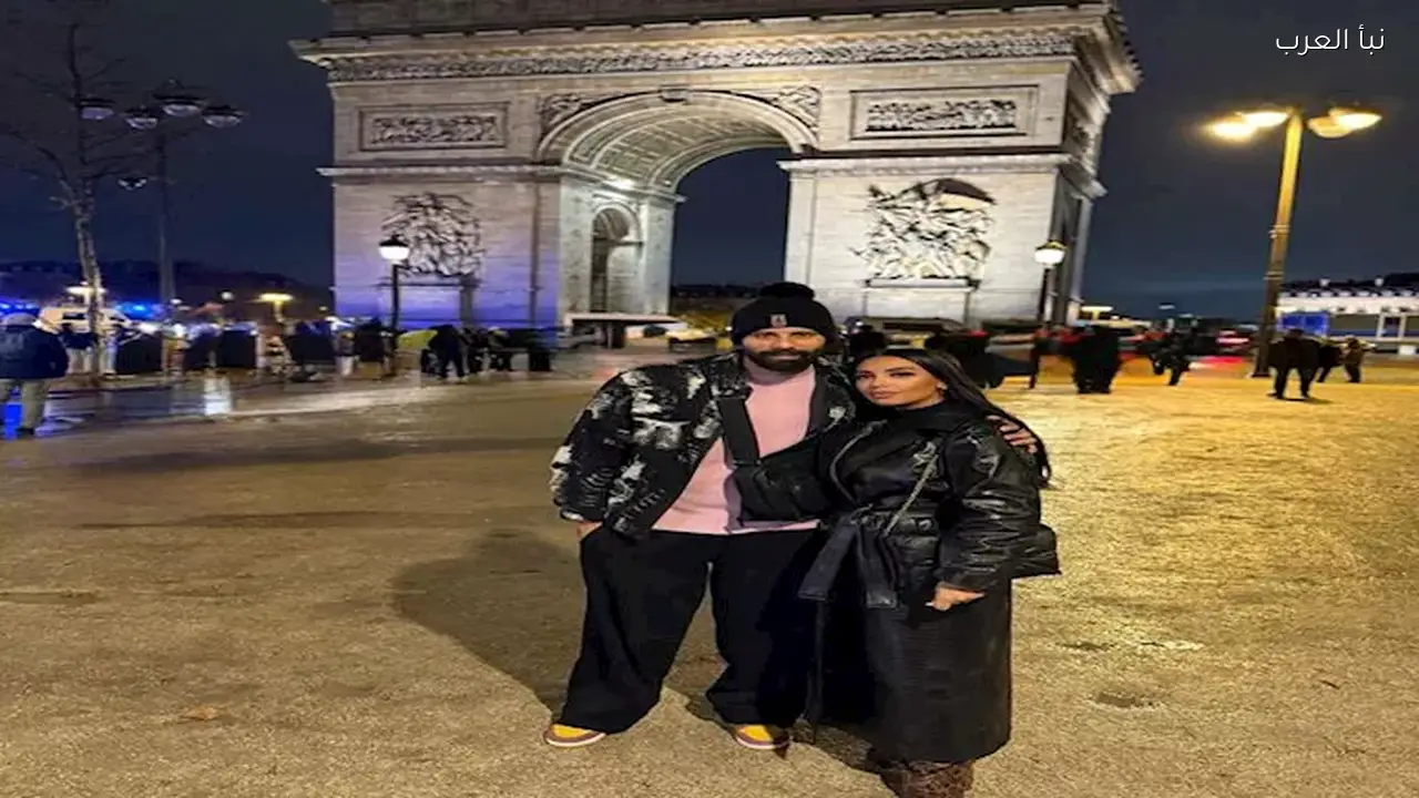 محمود جنش يشارك صوراً عائلية مع زوجته وأبنائه