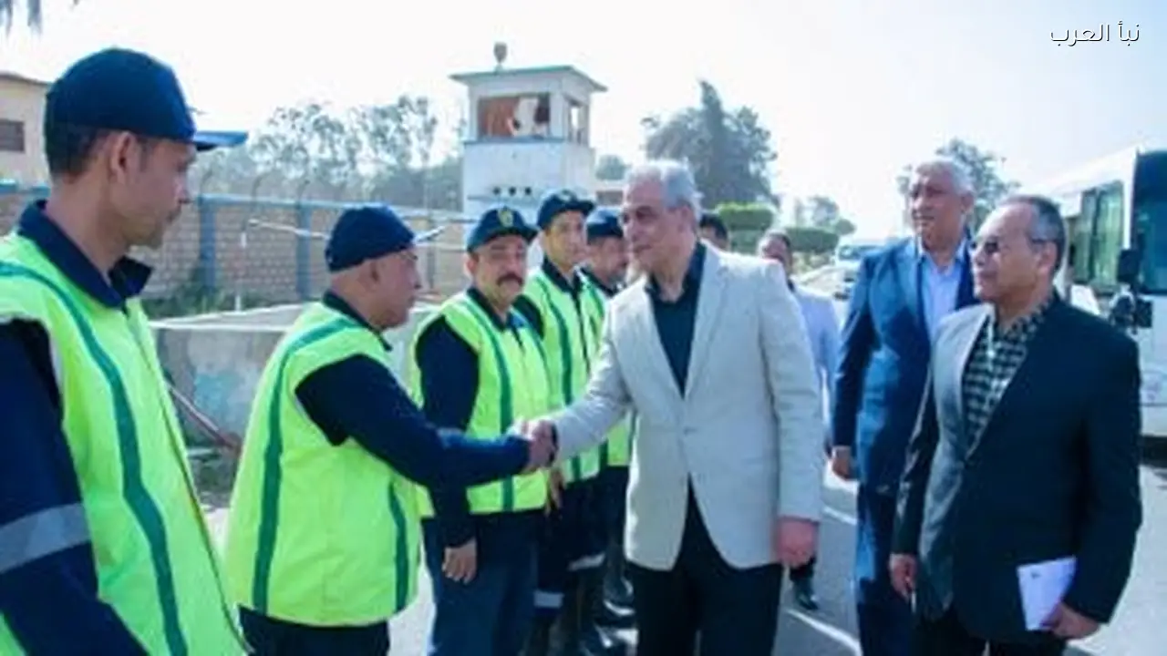 وزير الإنتاج الحربي يبدأ جولته الأولى في شركة أبو زعبل للكيماويات
