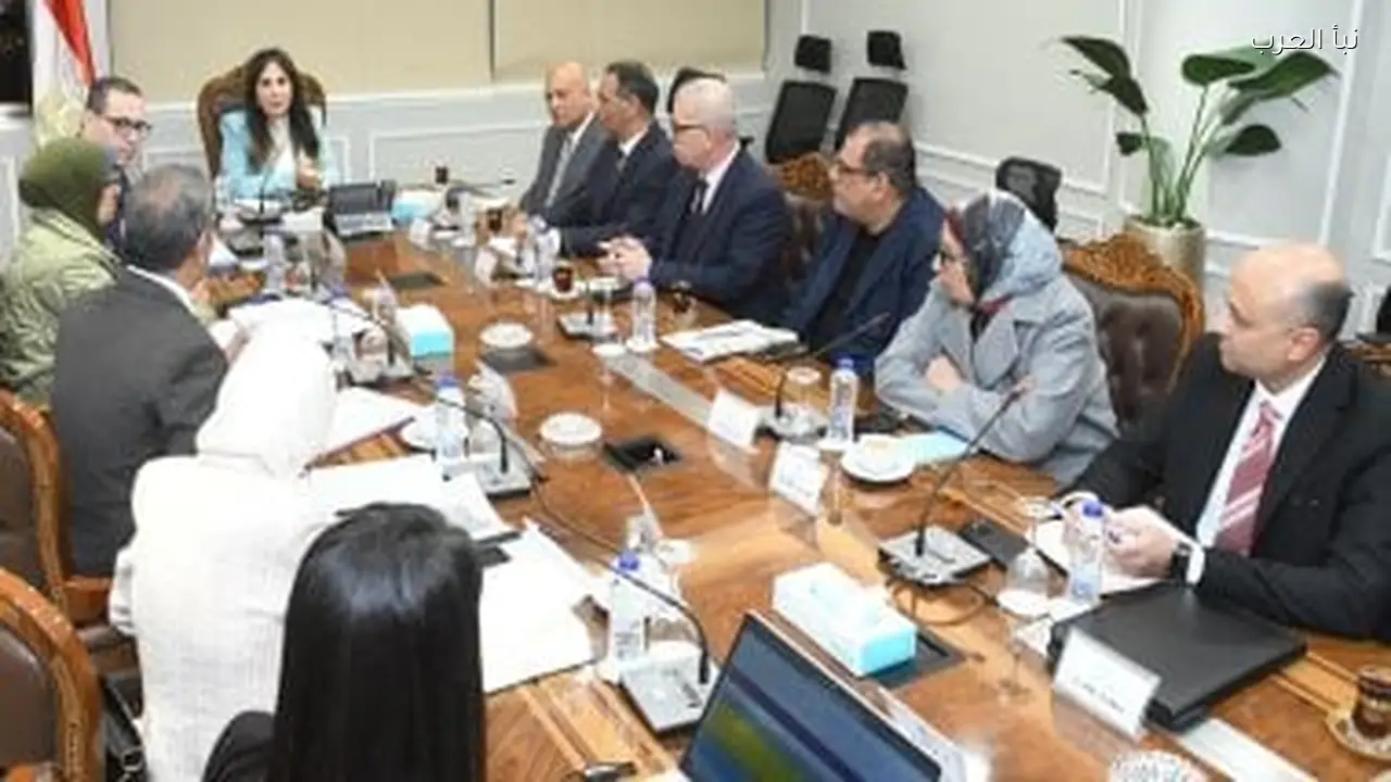 وزيرة الإسكان تبحث مع شركة توريك موقف مبيعات المدن الجديدة