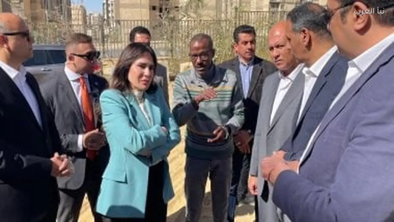 وزيرة الإسكان تفاجئ القاهرة الجديدة بجولة للتأكد من الانضباط