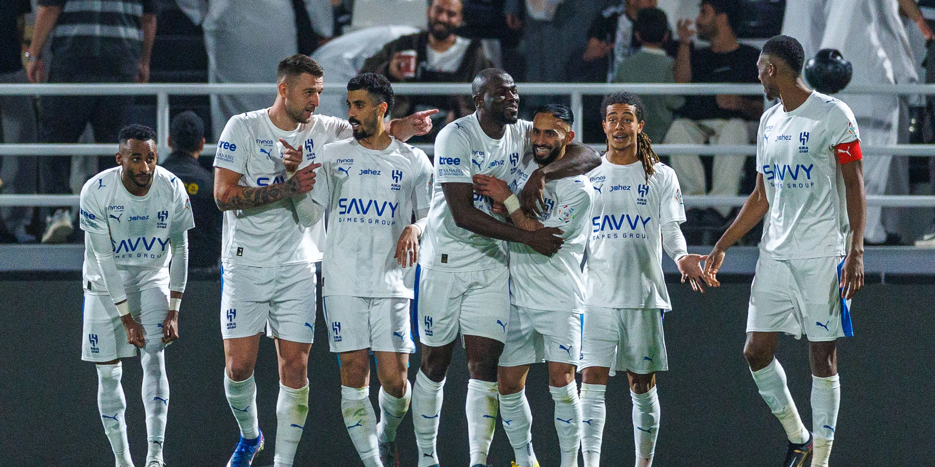 الهلال يهزم الشباب بالخمسة