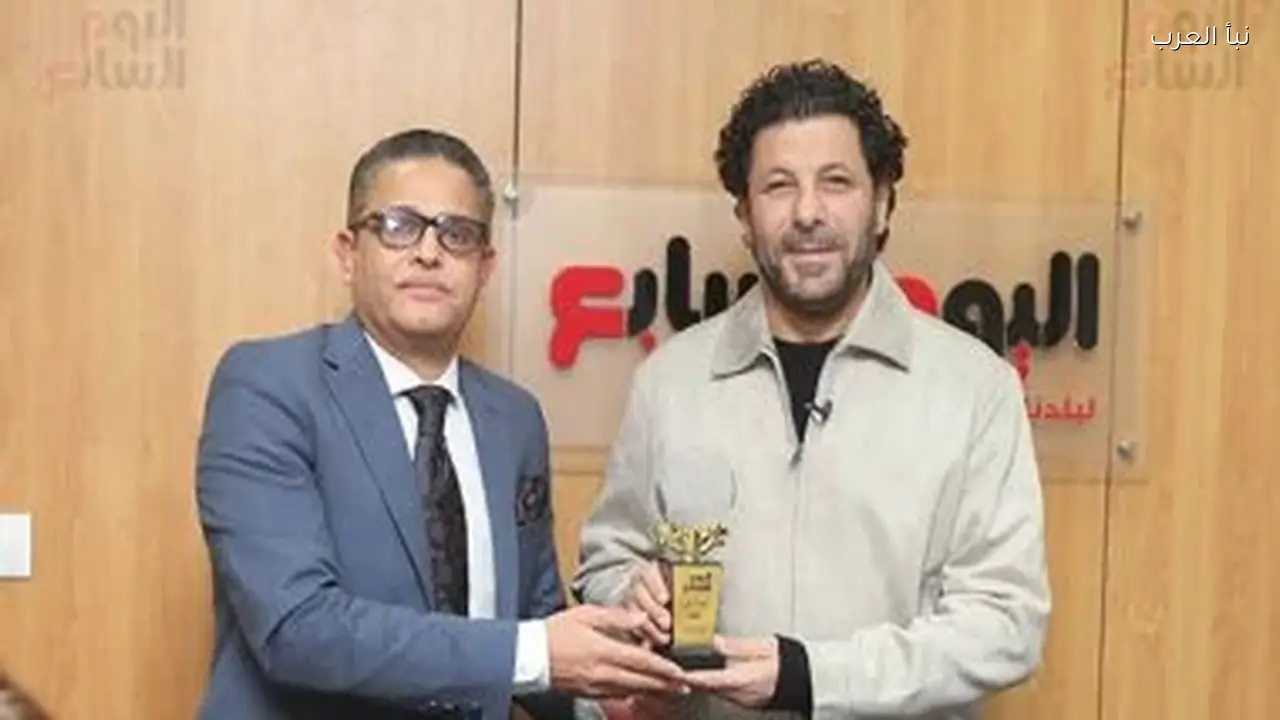 إياد نصار يتلقى تكريمًا من «نبأ العرب» بعد نجاحه في مسلسل صحاب الأرض