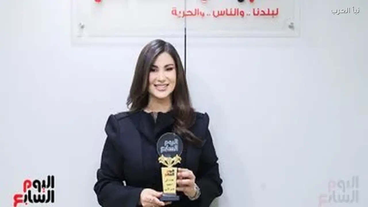 هدى الأتربى تتلقى تكريمًا من نبأ العرب بعد تألقها في مناعة وكلهم بيحبوا مودى