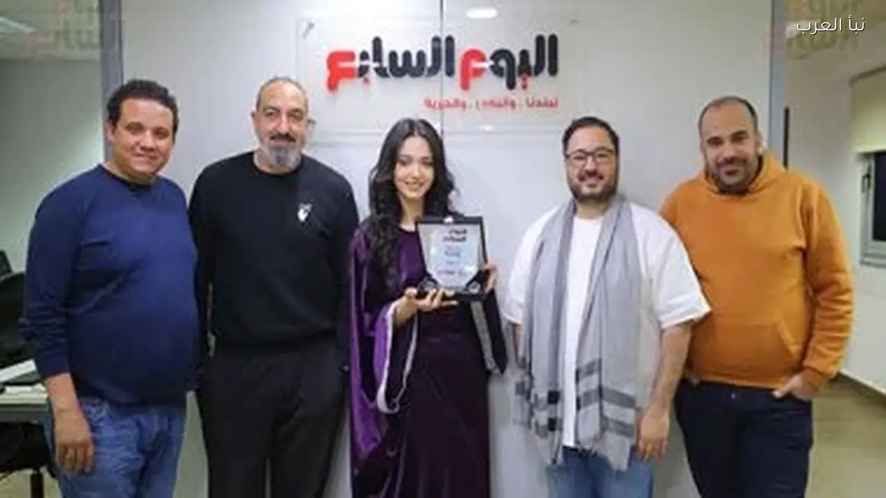 رنا خطاب تتلقى تكريمًا من نبأ العرب بعد نجاحها في مسلسل فرصة أخيرة
