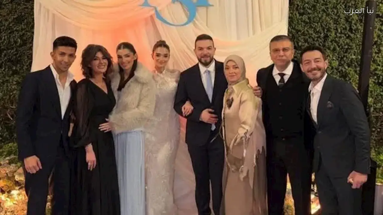 أحمد زاهر يعلق اليوم على خطوبة ابنته ملك