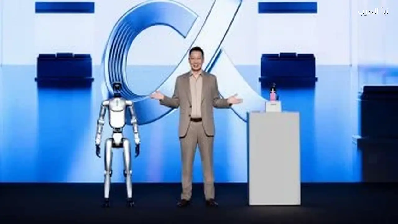 HONOR تكشف عن روبوت فون وروبوت بشري وMagic V6 في مؤتمر MWC 2026