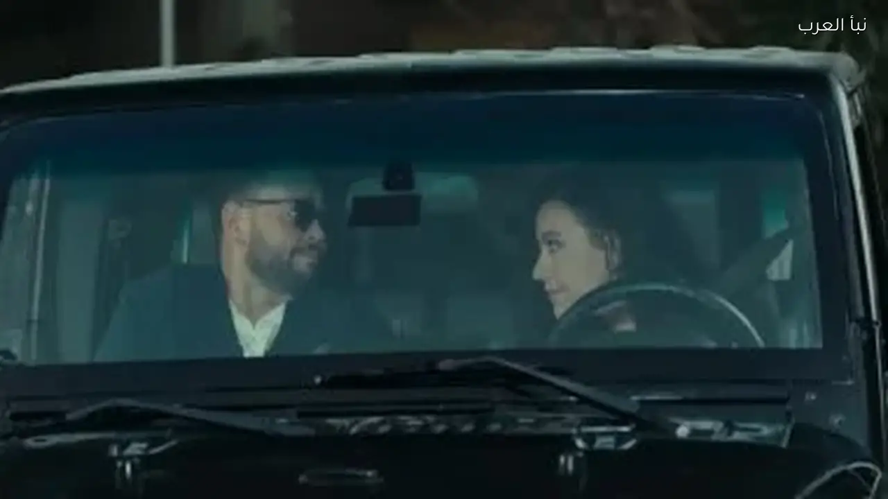 أدهم يخون آمنة مع سلمى في الحلقة 13 من مسلسل اللون الأزرق