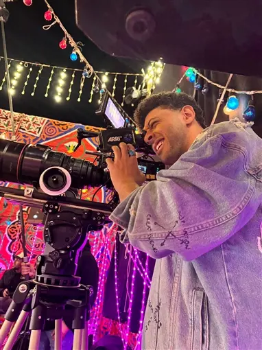 أسامة الهادي في "فاميلي بيزنس" بعيد الفطر