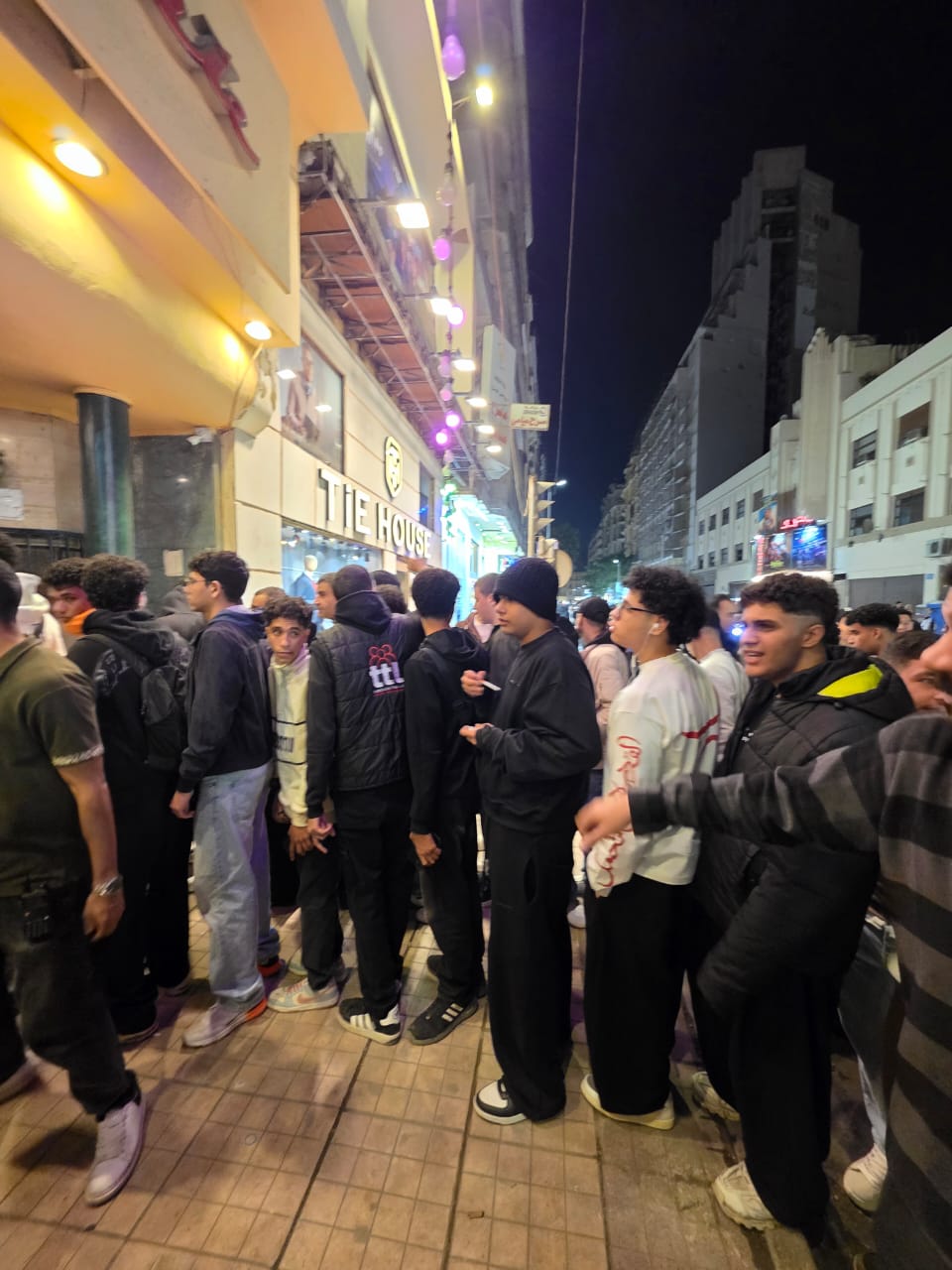 إقبال على فيلم ايجي بيست (1)