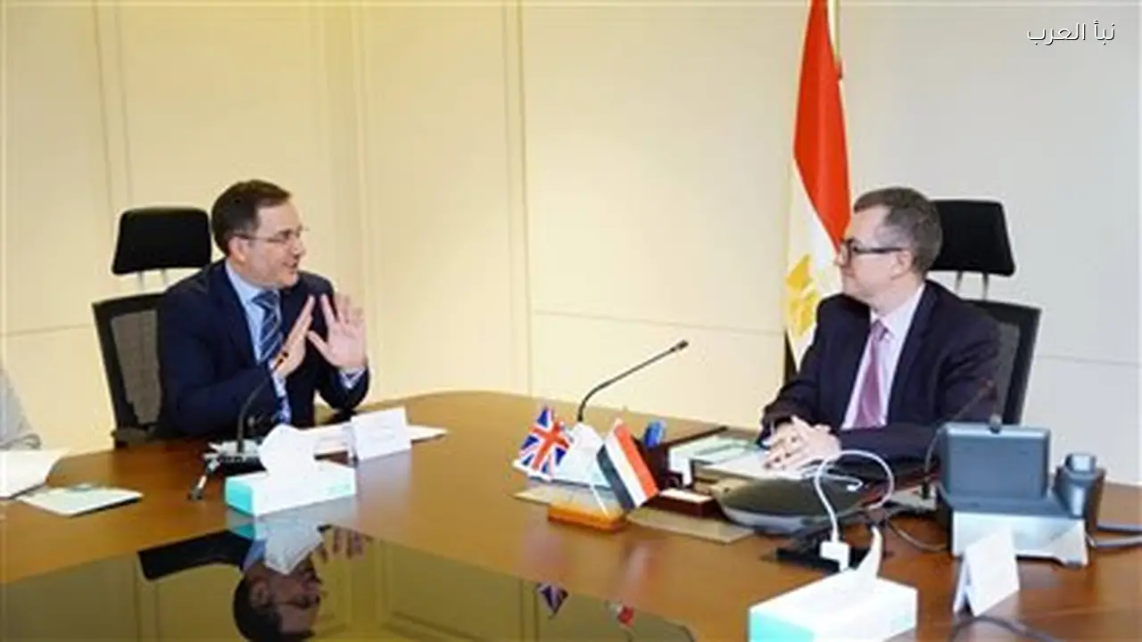 التخطيط تبحث تعزيز التعاون الاقتصادي مع السفير البريطاني اليوم