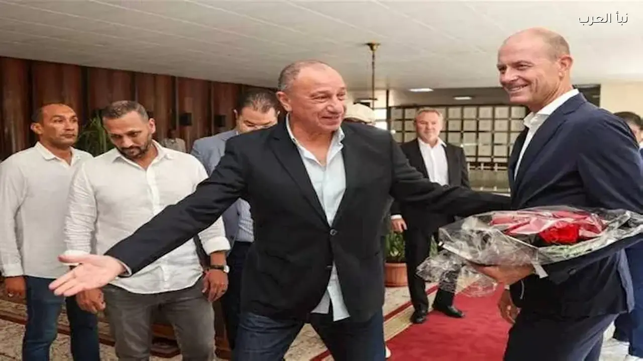 الخطيب يناقش مستقبل الأهلي مع ياس توروب بعد الهزيمة من الجيش