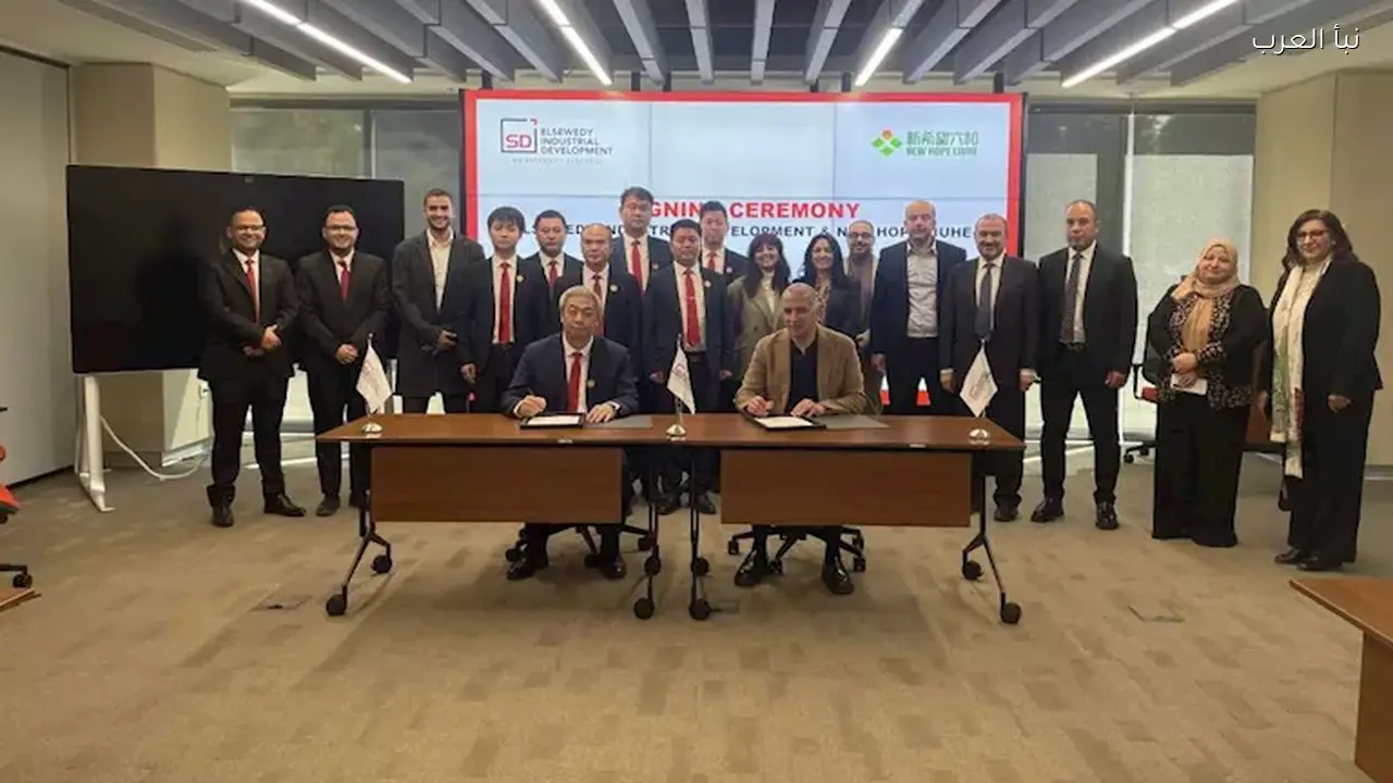 السويدي للتنمية الصناعية توقع عقد إنشاء مصنع أعلاف في “اندستريا العاشر”