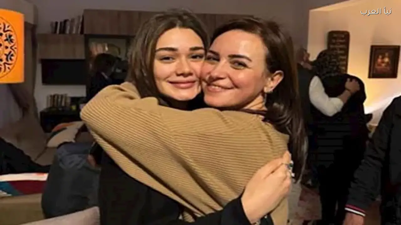 بسنت أبو باشا تحتفل بنجاح مسلسل “حكاية نرجس” في كواليس تصويره