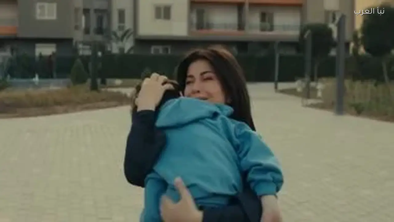 جومانا مراد تتصدر حديث السوشيال ميديا بعد مشهد فقدان ابنها في مسلسل اللون الأزرق