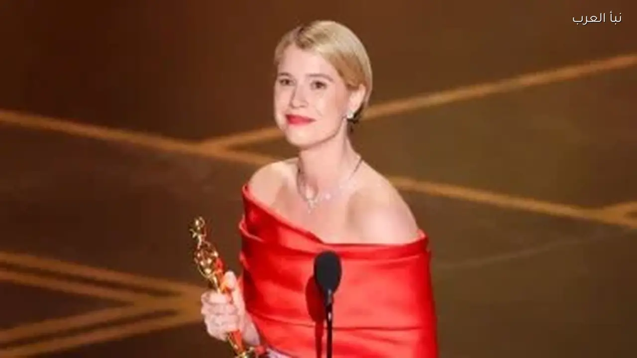 جيسي باكلي تفوز بجائزة أوسكار كأفضل ممثلة وتصبح بطلة وطنية أيرلندية