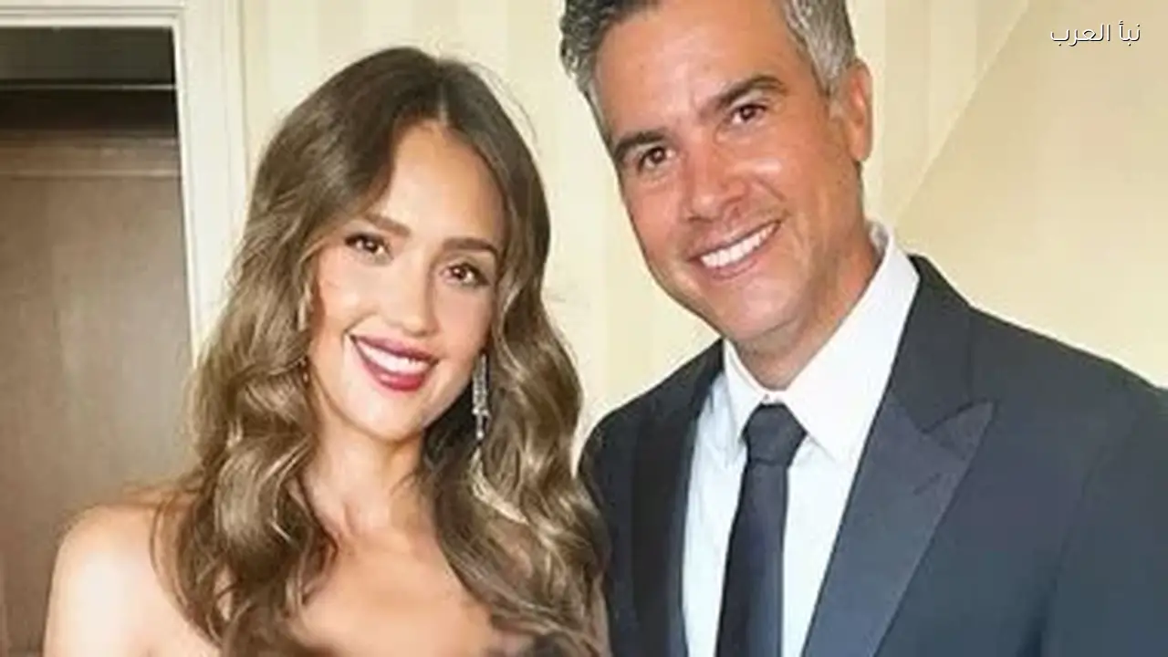 جيسيكا ألبا وزوجها كاش وارن ينفصلان بتسوية مدروسة