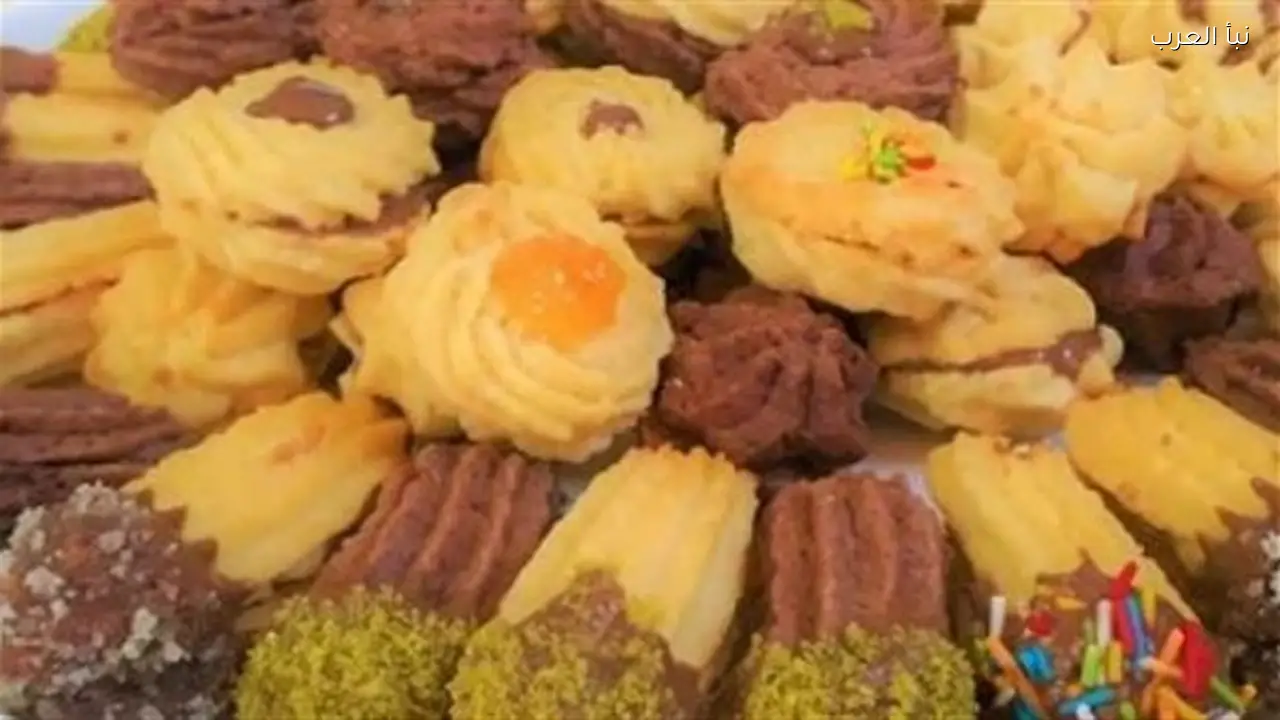 حلويات عيد الفطر 2026: دليلك لتحضير البيتي فور والغريبة بالفستق الحلبي
